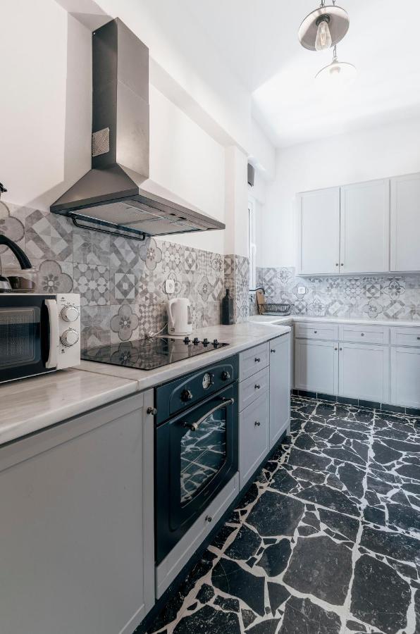 Comfortable 2 Bd Apartment Close To Athens Archeological Museum ภายนอก รูปภาพ